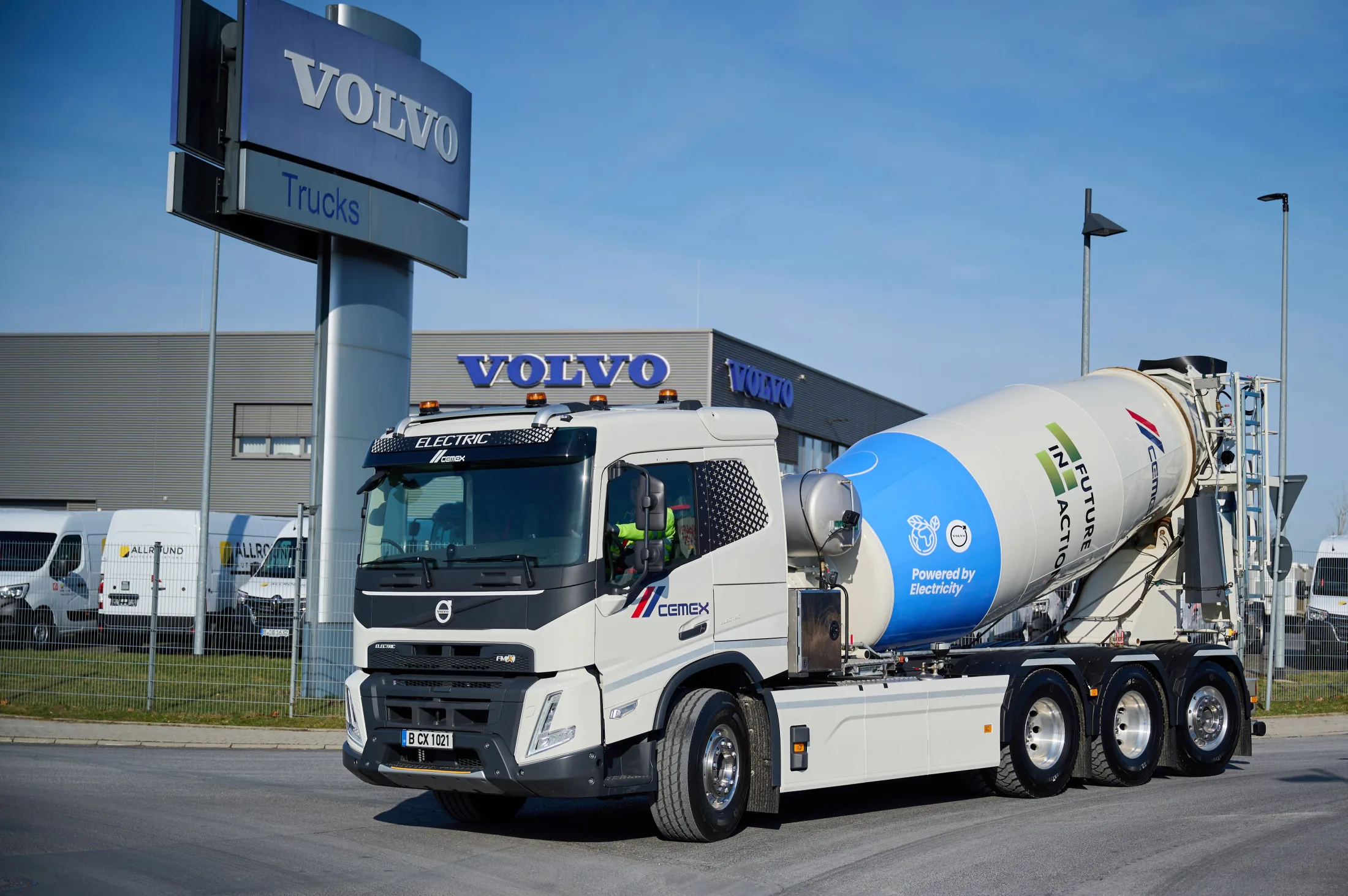 Police temporarily ban concrete mixer trucks from Accra, Tema roads